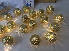 ED Punched Gold Metal  20 Sphere Light Strand By Ellen Degeneres NEW Christmas - £22.53 GBP