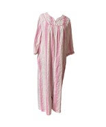 Vintage CW Classics Women&#39;s Sz M Pink White Robe Embroidery Granny House... - $24.88