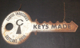 Vtg 1960&#39;s Curtis Industries Eastlake Ohio Keys Made Locksmith Metal Sign 927A - £95.16 GBP