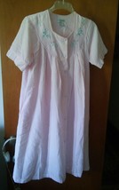 Miss Elaine Pink Button Front Night GOwn Short Sleeve Medium Floral - £14.05 GBP