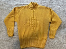 French Navy Women’s Sweater Size Petite Medium Yellow Cable Knit Vintage - $34.64