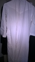 Arabian Boy&#39;s Size 40 Wide Collar White Dishdasha Thobe Jubba Robe with ... - $16.99