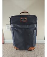 JM New York Carry On Luggage Bag, w/Roller Wheels, Navy Blue - $909.70 MXN