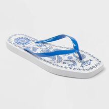 Shade &amp; Shore Women&#39;s Palmer Medallion Square Toe Flip Flops Light Blue ... - $12.38