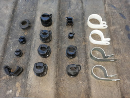 20OO35 Electrical Cable Grommets And Anchors, One Dozen Assorted, Good Condition - £7.52 GBP