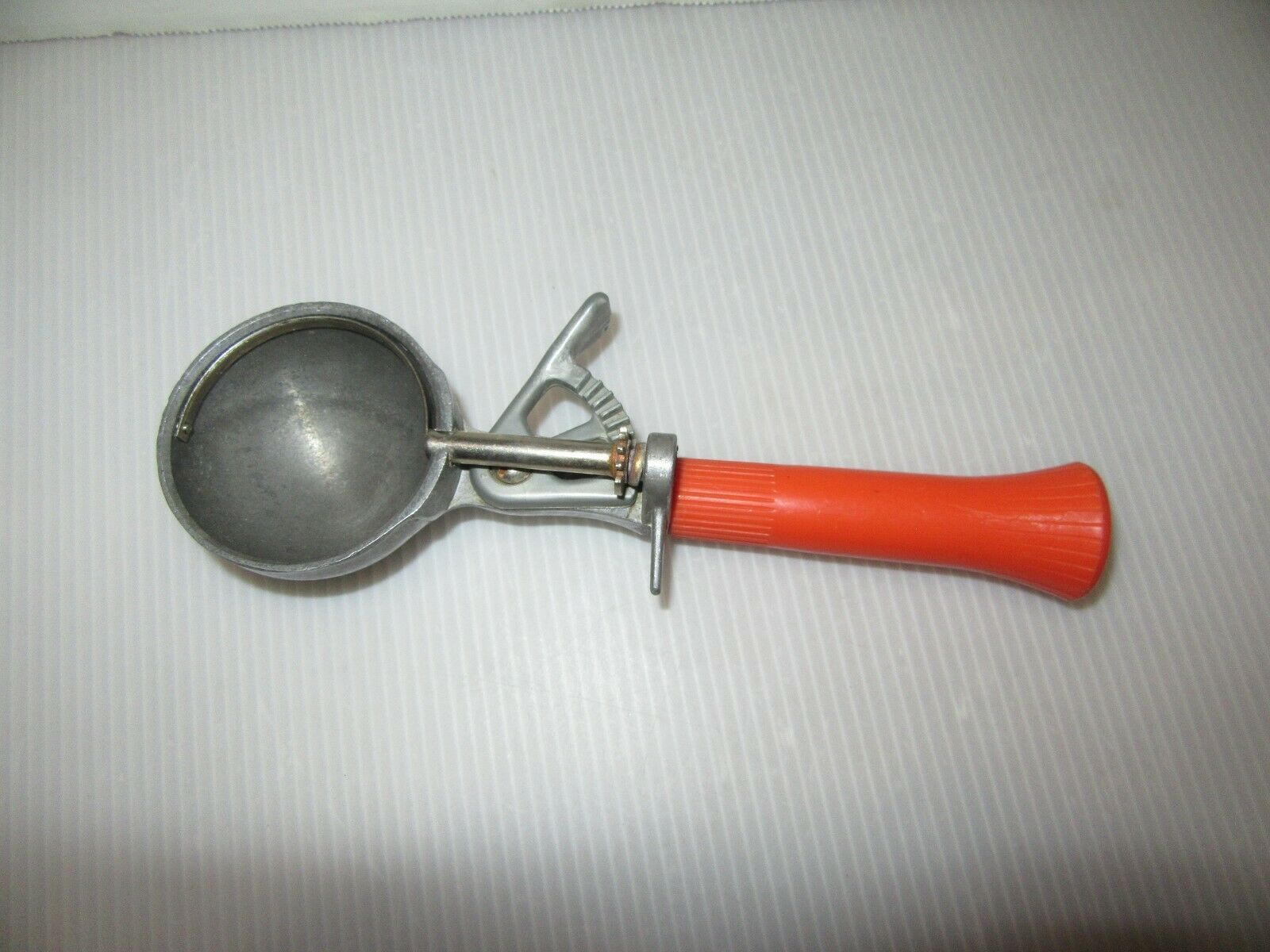 Primary image for Vintage Bonny Prod NY Orange Handle Mechanical Ice Cream Scoop