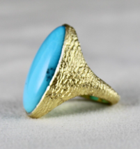 Natural Arizona Turquoise Cabochon Gemstone Engraved 925 Gold Plated Silver Ring - £213.91 GBP