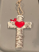 4.25&quot; Snow Covered Cross w/Red Heart &amp; Robin *Pre-Owned* c2 - $188.77 MXN