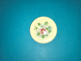 Vintage Avon Porcelein Spring Flower Brooch - £11.99 GBP