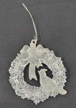 VV) Vintage Clear Plastic Christmas Wreath with Bow and Bird Ornament - $110.31 MXN