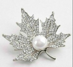 Vintage Look Silver Plated Maple Leaf Brooch Suit Coat Bridal Broach Pin HA16 - £14.44 GBP