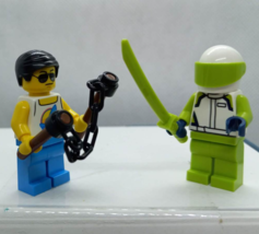 Lego Bruce Lee with nunchakus versus Biker in Green 100% Lego - £12.78 GBP