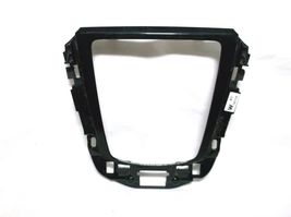 16-17-18 TOYOTA IA/MANUAL TRANSMISSION /SHIFT STICK/LEVER/ BOOT/BEZEL/TRIM image 3