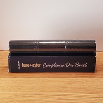 Lune+Aster Complexion Duo Brush Boxed With Plastic Shield - $371.47 MXN