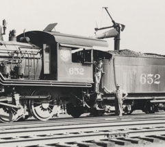 Seaboard Air Line Railroad SAL #652 4-6-0 Locomotive Train B&amp;W Photo w/Engineers - £11.00 GBP
