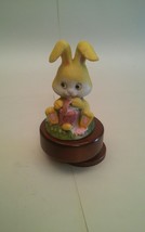 001B Vintage Ceramic Easter Bunny Music Box Wind Up - £7.84 GBP