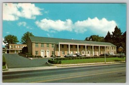 Falls Church VA Virginia House Motor Hotel Postcard F39 - $2.95