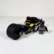 LEGO DC Comics Super Heroes Gotham City Cycle Chase Batcycle Set 76053 - £11.64 GBP