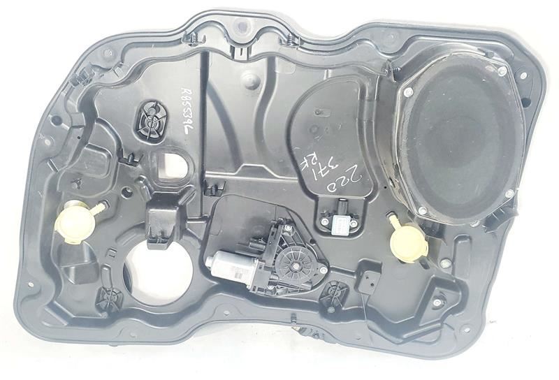 Front Right Door Window Regulator With Assembly OEM 14 22 Jeep Cherokee  - $36.35
