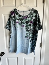 Satin Blue Green And Purple Relaxed Fit Women’s Short Sleeve Blouse - $218.08 MXN
