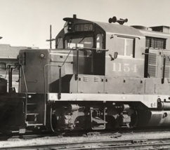 Atchison Topeka &amp; Santa Fe Railway Railroad #1154 GP20 Electromotive Train Photo - £7.46 GBP