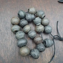 Lot 20 Antique Carving Decorated Stone Beads Lot From Swat Valley 18-15mm - $97.00