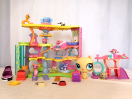 LPS Littlest Pet Shop Round n Round Pet Town PlayHouse  Playful Puppy House and - £42.04 GBP