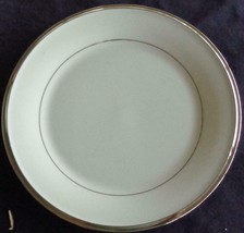 Beautiful Lenox Solitaire Porcelain Dessert Plate – Vgc – Platinum Trim –Elegant - £13.18 GBP