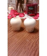 RARE TRUIMPH ROSALIE 22 K. GOLD SALT AND PEPPER SHAKERS - $85.34 MXN