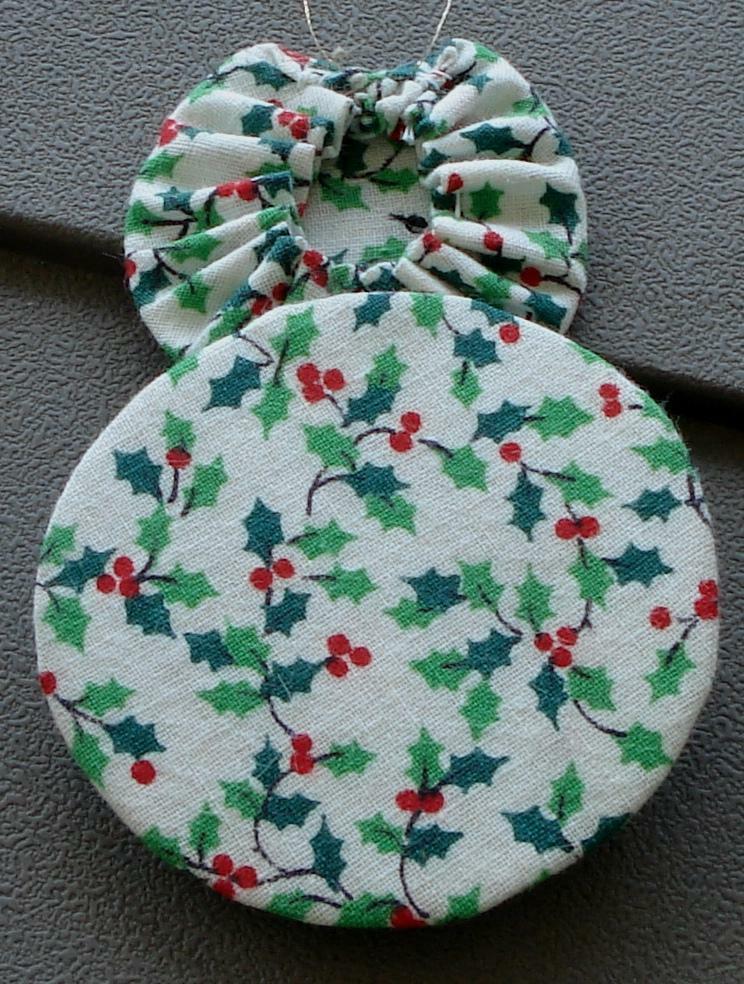 Cute Little Hand Made Christmas Cat Ornament VERY GOOD CONDITION - $1.97