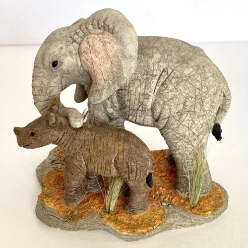 2009 Enesco Tuskers Elephant Rhino Best of Friends Figurine  CA06530 Excellent - £31.30 GBP