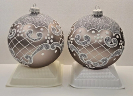 Krebs Glas Lauscha 2 Gray Glittered German Blown Ball Ornaments Made in Europe - $18.70