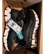 Reebok Women&#39;s Zig Dynamica Sneaker Size 8.5 Black NEW IN BOX - $34.60