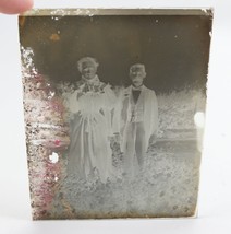 Vintage Husband Wife Bridal Floral Outdoor Glass Plate Negative Photo 5&quot; X 4&quot; - £10.75 GBP