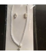 Charlestone faux pearls necklace &amp; earrings set - $322.33 MXN