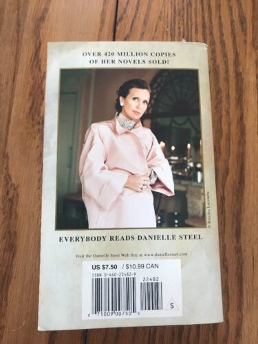 Danielle Steel Granny Dan A Novel America’s #1 Bestseller Paperback Ships N 24h Item image 3