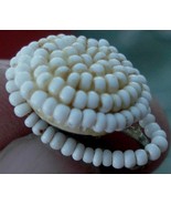 Vintage Pair of Screw Back Beaded Earrings, LOOK OLDER, GOOD COND - UNIQ... - $169.43 MXN