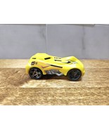 2014 Hot Wheels Earthquake Alley or Gorilla Attack Track Yellow Car 1:64... - €6,86 EUR