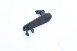 00-05 TOYOTA CELICA FLOOR MAT RETENTION CLIP HOOK Q7359 image 9