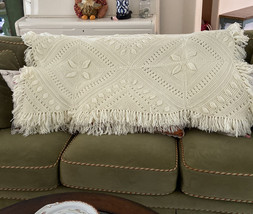 Handmade Knit Vintage Detailed  X Large  Cream Color Throw With Fringe - £20.87 GBP