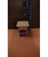 Fisher Price Loving Family Dollhouse-- Kid&#39;s Bedroom Nightstand-- Accessory - $186.56 MXN