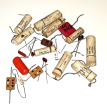 21 VINTAGE CAPACITORS NOS AND USED / VINTAGE CAPACITOR LOT - $35.38
