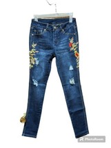 Juniors Beautful  Embroidered Stress Jeans Sz 5 - £11.94 GBP