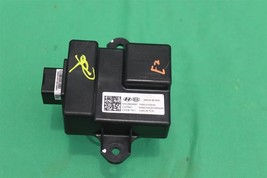 Hyundai Genesis 3.8L V6 & 5.0L V8 Fuel Pump Computer Control Module 33040-b1000 image 2