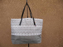 Gray and White Chevron Straw Shopper Beach Gym Tote Bag Large Handbag Bi... - $11.38