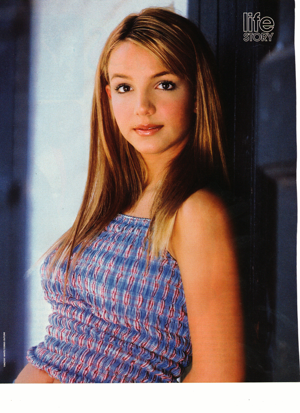 Britney Spears teen magazine pinup clipping by a door Life Story magazine Bop - $3.50