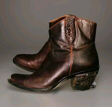 Lucchese 1883 Janis M4636 Distressed Leather Studded Heel Booties US 8B  - $297.00
