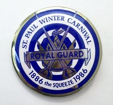VTG 1986 St. Paul Winter Carnival Pin Button THE SQUEEZE Royal Guard Cen... - £11.79 GBP