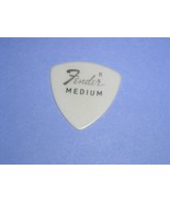 Fender Vintage Guitar Pick Triangle Shaped Medium - £9.37 GBP