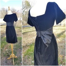 Vintage 50/60s Sue Brett Junior black velvet wiggle dress satin bow belt W23-24&quot; - $54.45